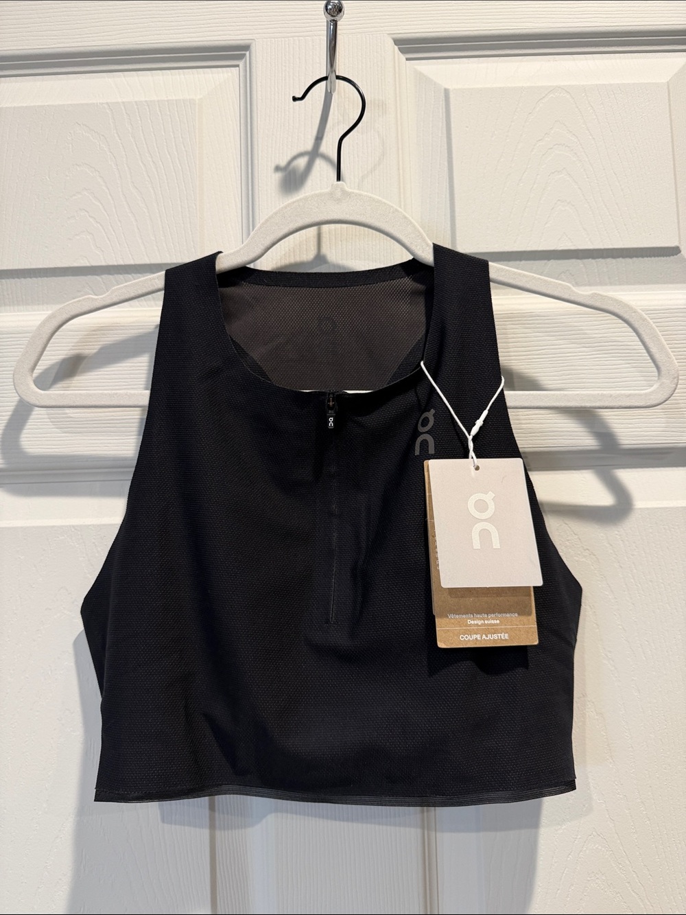 ON running | race crop women’s size small NWT